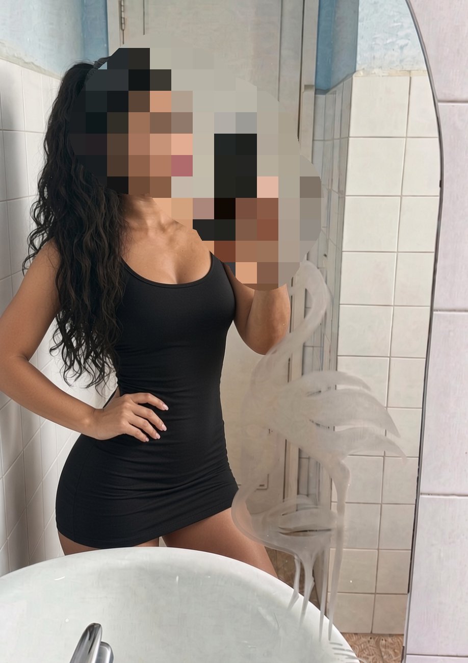 SARA 23 AÑOS COLOMBIANA